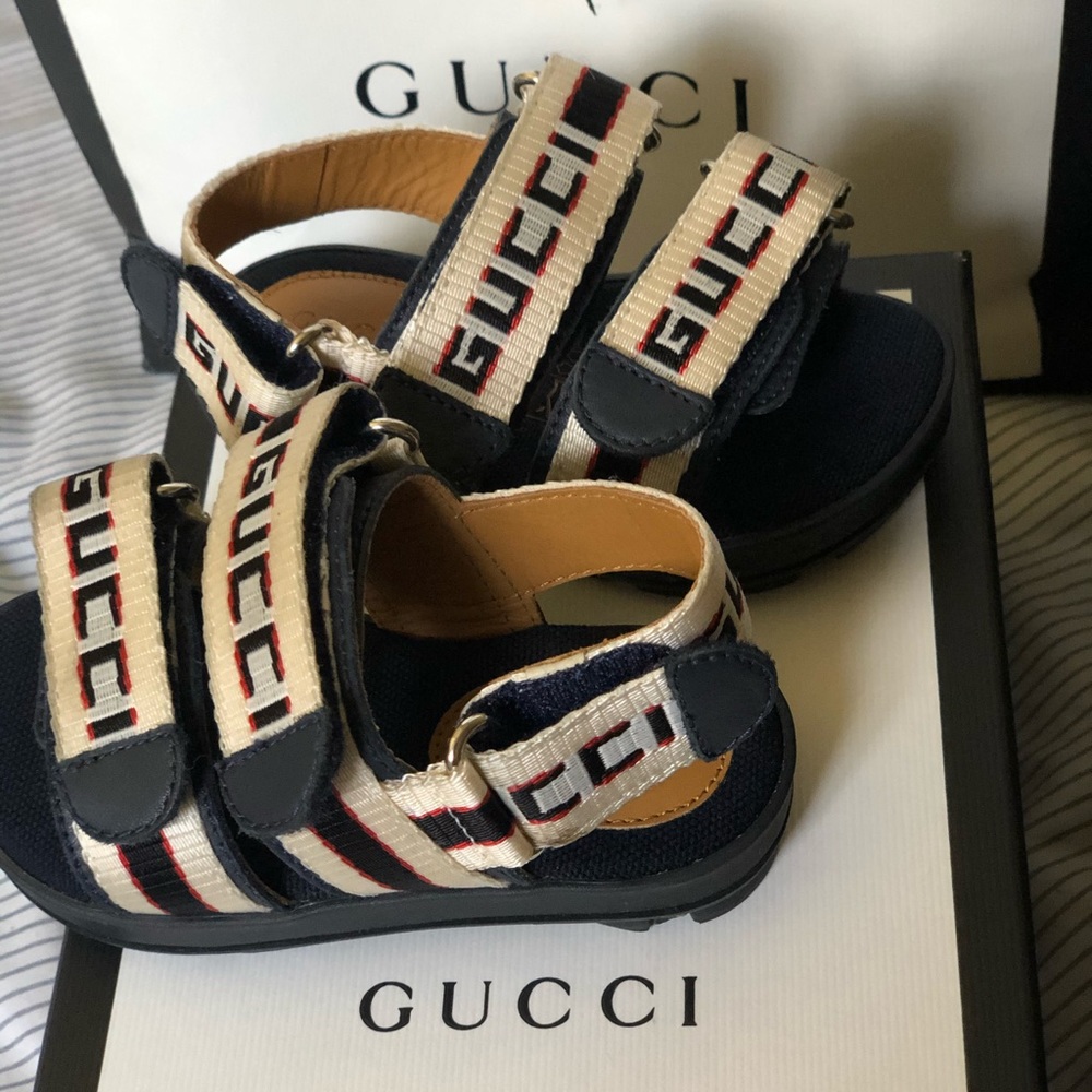 Baby Gucci slides for sell a size 20‼️‼️